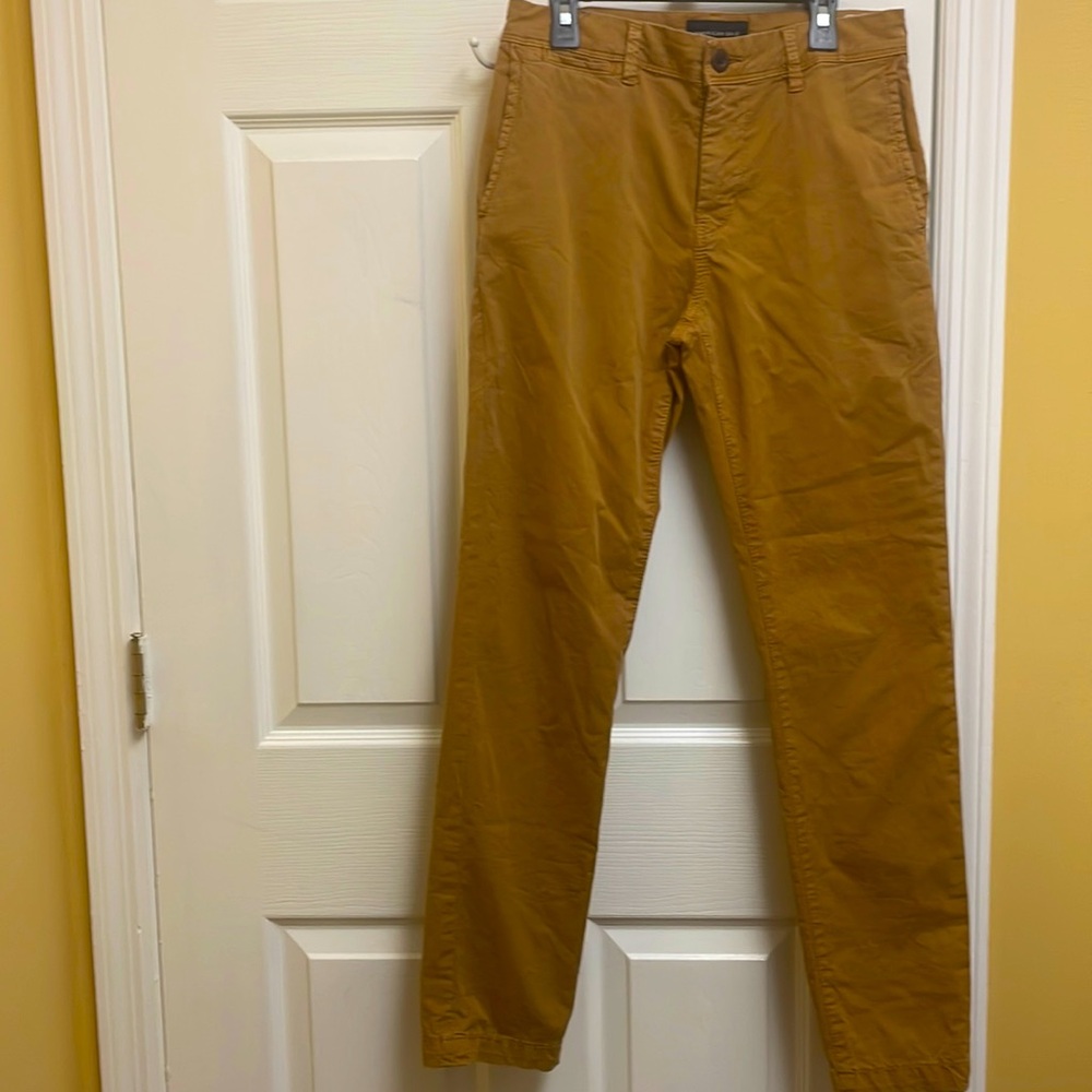 American eagle next level flex khakis 26x30